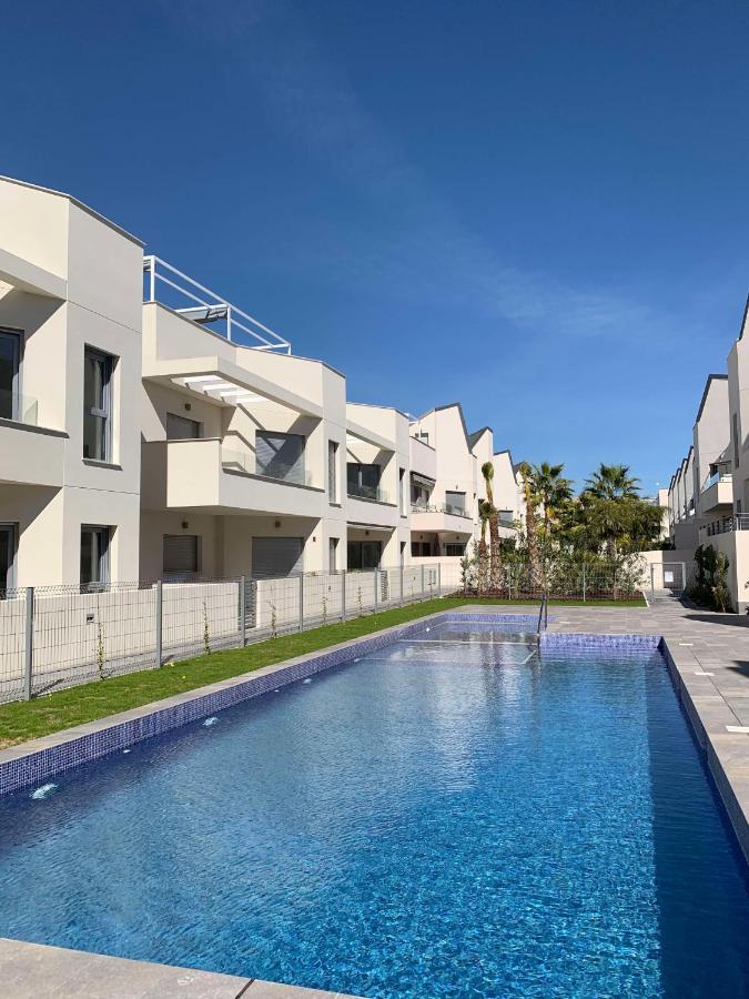 Apartamento Amalia Delux En Torrevieja Esterno foto