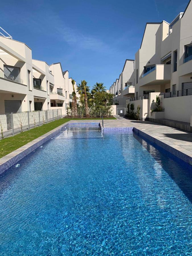 Apartamento Amalia Delux En Torrevieja Esterno foto